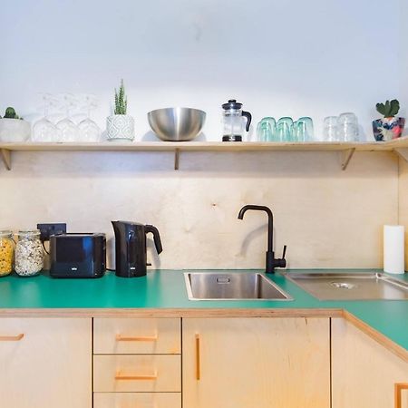 The Plywood Flat, Modern Style In A Traditional Tenement 에든버러 외부 사진