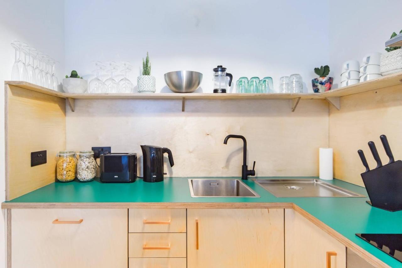 The Plywood Flat, Modern Style In A Traditional Tenement 에든버러 외부 사진