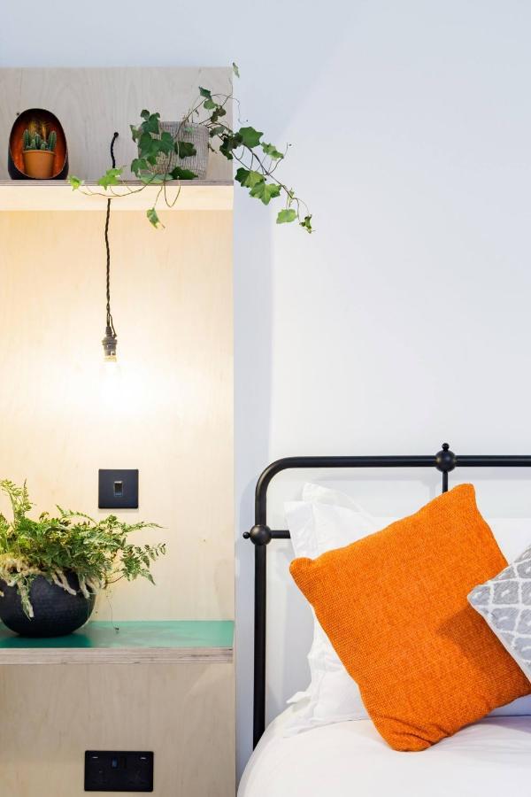 The Plywood Flat, Modern Style In A Traditional Tenement 에든버러 외부 사진